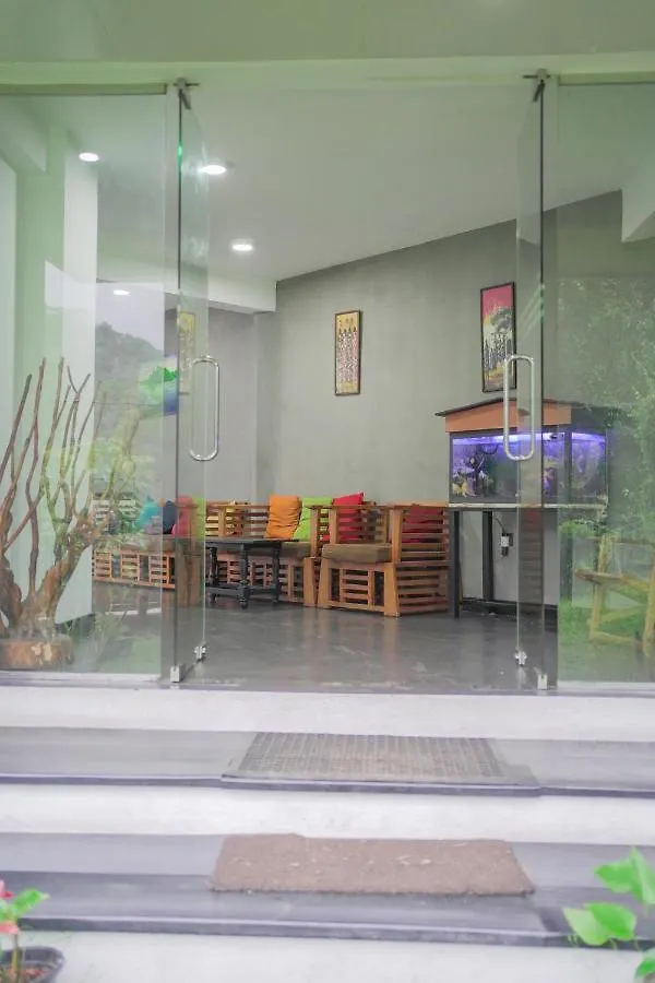 Avora Mount Hotel Kandy